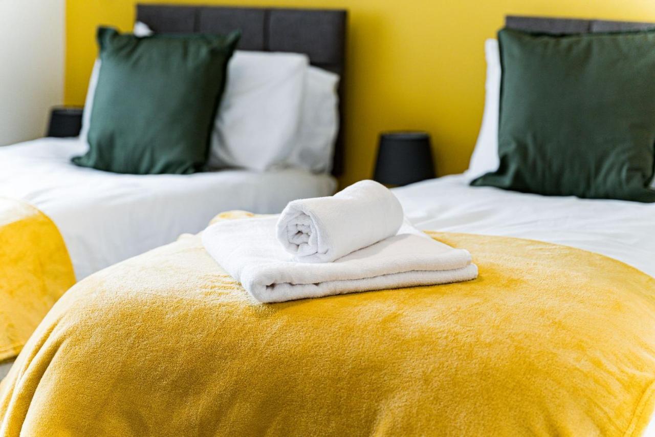 Special Rate For Bookings More Than 7 Nights, Warm Spacious Contractor House Near Liverpool City Centre Sleeps 8 Kitchen & Dining Room, Washing Machine المظهر الخارجي الصورة